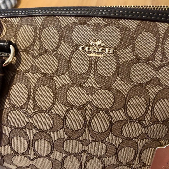 Authentic coach purse - Picture 2 of 8